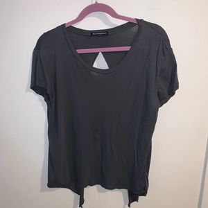 BRANDY MELVILLE OPEN BACK TEE- OS
